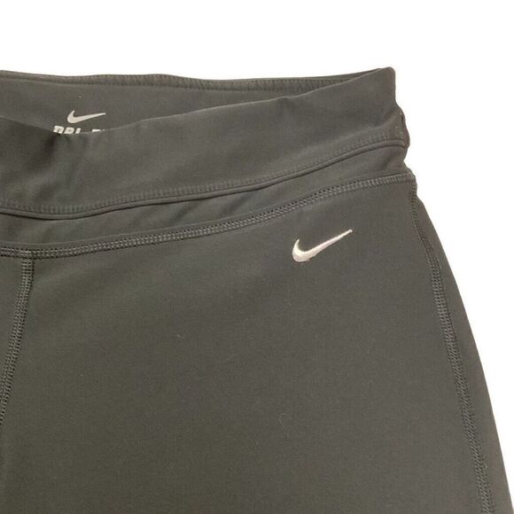 Nike Dri-Fit Wide Leg Cropped Activewear Pants Women's Medium Black Workout Pant - Picture 4 of 8